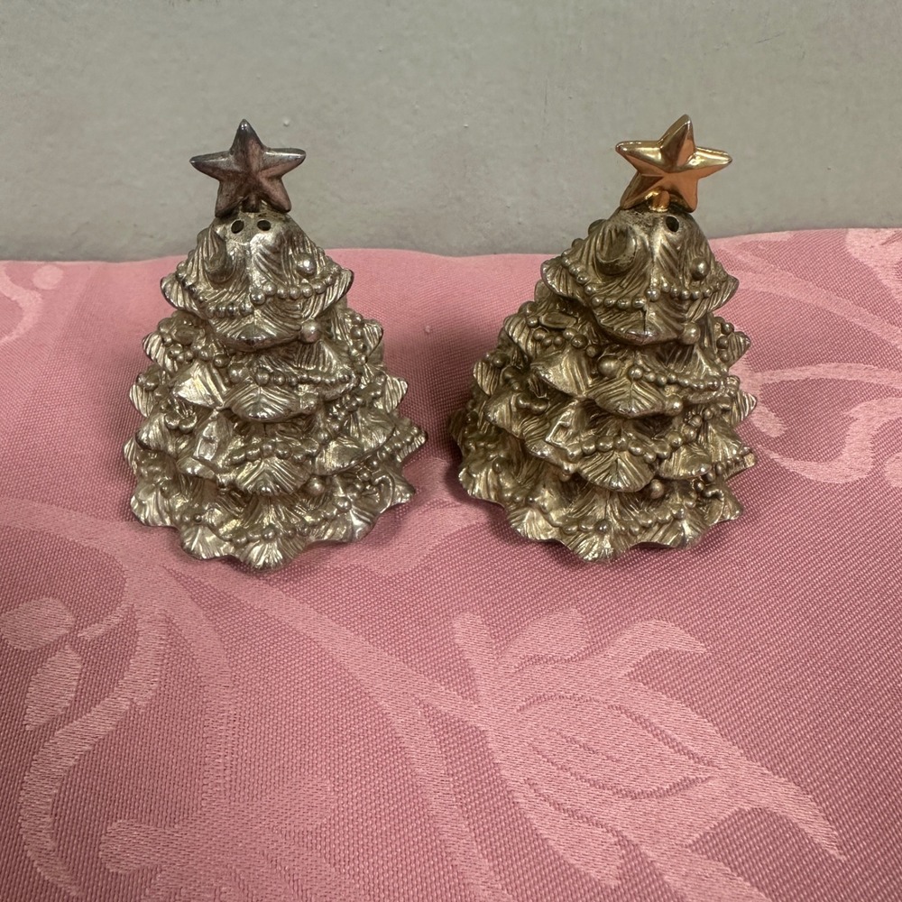 Godinger Silver Christmas Tree Salt and Pepper Shakers Set Holiday Decor Star